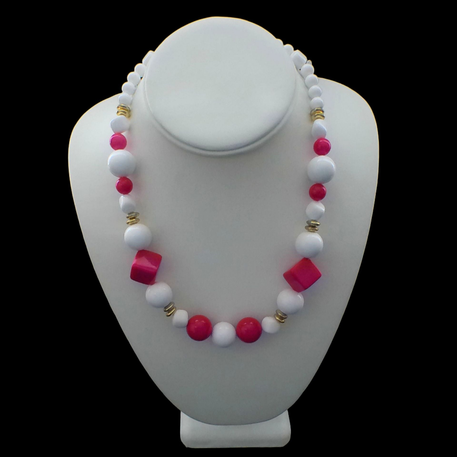 Lucite Jewelry - Vintage Pink and White Beaded Choker - GOVintage Jewelry and Collectibles