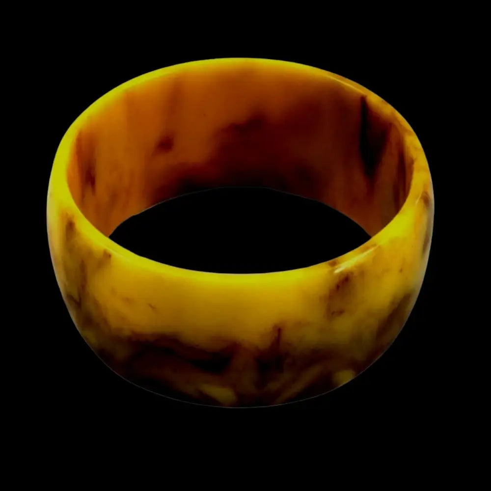 Bakelite Jewelry - Wide Marbled Mustard Bangle - GOVintage Jewelry and Collectibles