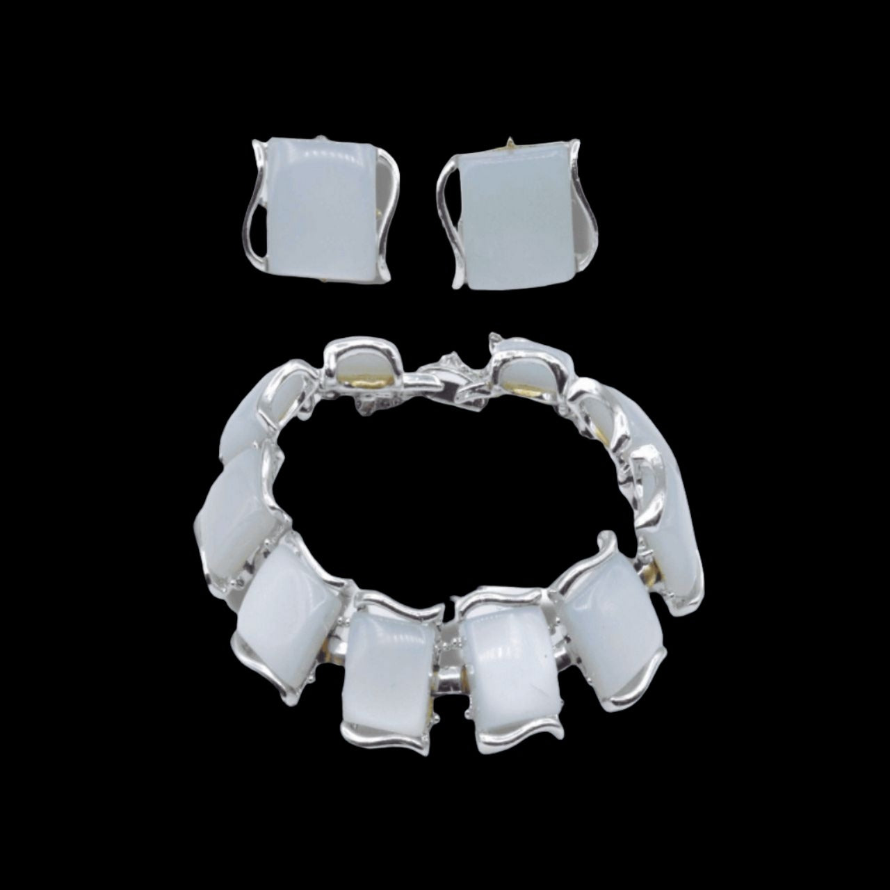 Coro Jewelry - Thermoset White Moonbeam Lucite Bracelet and Earrings - GOVintage Jewelry and Collectibles